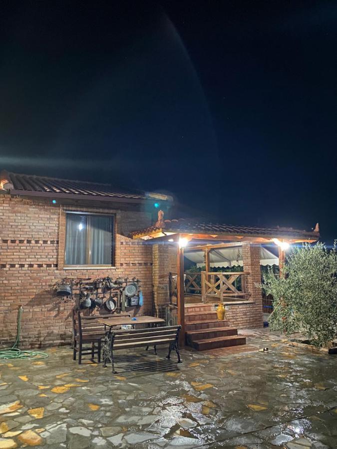 Vila Mario Berat Exterior foto