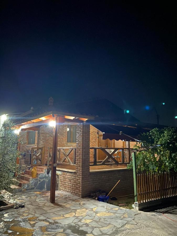 Vila Mario Berat Exterior foto