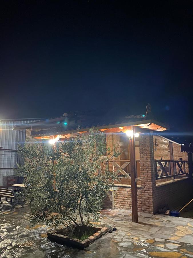 Vila Mario Berat Exterior foto